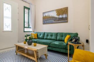 Nicola House - 2