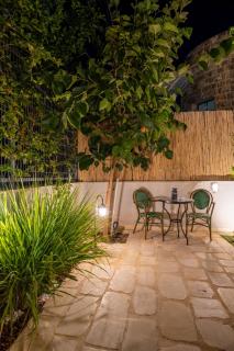 Nicola House - 7