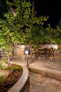 Nicola House - 6