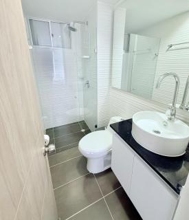 Moderno apartamento con piscina en Ricaurte - 2