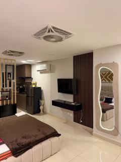 The Walnut Lounge - 0