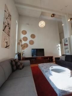 Peaceful Townhouse near City Center with Sauna & Yard - 8