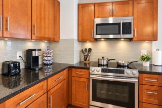 Downtown Suite - Spacious! RnRHoF, Casino, Stadium - 5