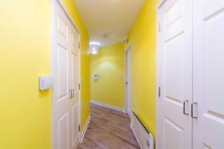 Coventry 2-BDR Near City Centre with Free Parking - 1
