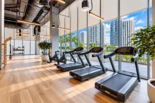 Vogue Vacation Homes, Downtown Forte near Dubai Mall and Burj Khalifa, Two-Bedroom Apartment with Balcony and City View, full access to all amenities - 8
