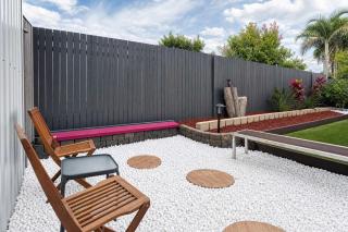 Cozy Long Stay Yard Pets - 1