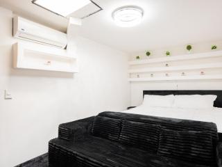 Spacious 4BR Duplex in the historic center with AC - 4