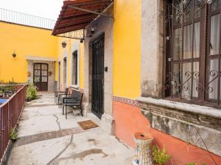 Spacious 4BR Duplex in the historic center with AC - 3
