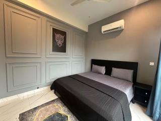 Modern 4-Bedroom House - 9