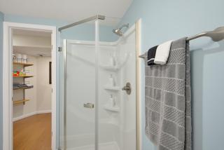 Private Suite Nestled in Lower Level of Home - Arlington - 3