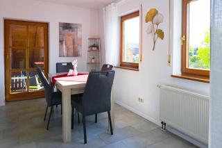 PREMIUM Ferienwohnung Michelau - 4