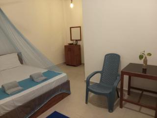 LA PRINCE HOTEL and HOSTEL - 9
