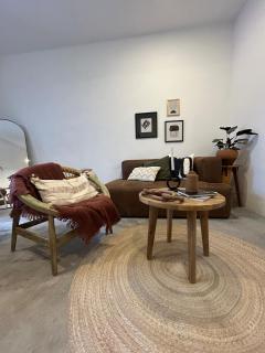 5min To Cathedral-Master Suite w pvte full kitchen - 0