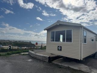 Central 2 bedroom house next to beach and stunning cliff walk - 3