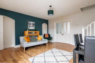 Enjoy a spacious 3 BR home - 0