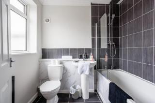 Enjoy a spacious 3 BR home - 6