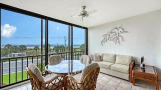 Crescent Royale Condominiums 302 - 3
