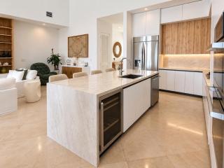 Ultra Luxe 5 Bedroom Island Villa with Dock & Pool - 1