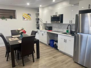 Lakeview 2Bedroom Walkout Suite with Trail View - 8