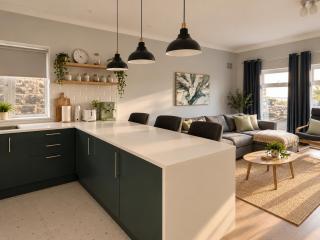 Stylish City Retreat 2 - sleeps 6 - 8