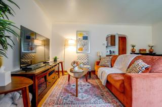 Walk to Light Rail & Local Eats: Cozy Duplex - 0
