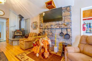 Rustic Home w/ Patio, 1 Mi to Sunset Beach! - 6