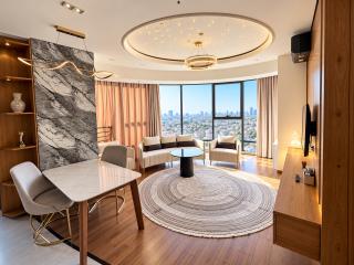 Luxury Stay on the 19th Floor Modera Tower - 0