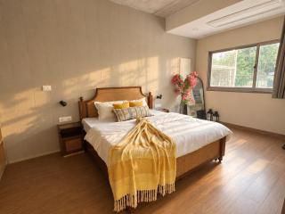 Garden Villa Retreat - 4