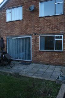 Cosy, Modern, New 4 Bed House - 6
