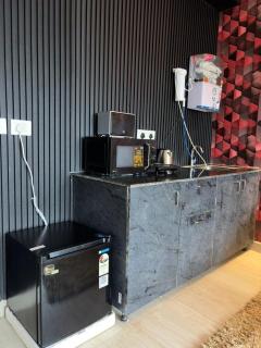 Luxurious 1bhk with balcony and city view - 5