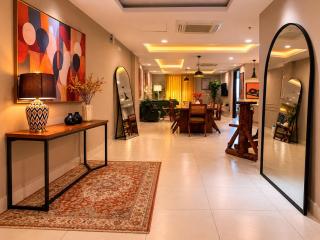 Modern Duo Two Bedroom Apt Gold Crest Residence - 2