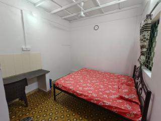 Rented room for cheap - 3