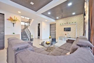 MYSTICAL STONE VILLA Il 4BHK II AC II POOL II BY EMPYREAN STAY - 4