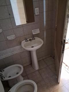 Casa de dos dormitorios cercana a la autopista - 3
