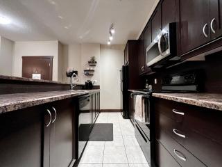 3 Bed Condo w/ BBQ, Fireplace & Heated Parking! - 5