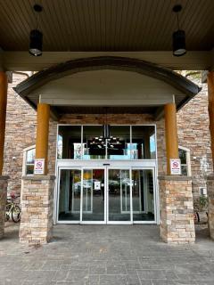 3 Bed Condo w/ BBQ, Fireplace & Heated Parking! - 2