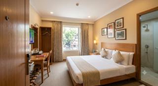 Ikonic hotel and club - 2