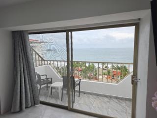 Casa Isabella - Ocean Front 4BR Penthouse - 1