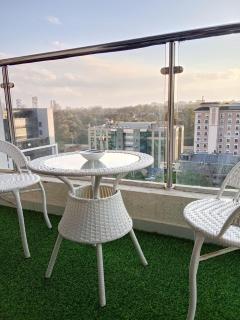 Prime Westlands 1BR with Rooftop Pool Gym and Skyline Views Opposite JW Marriott and GTC, easy access to Malls and everything you need - Nairobi - 0