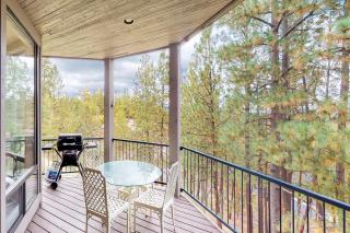 Comfortable and cozy side-by-side condos with private hot tub & great location - 7