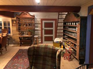 Beautiful renovated log cabin - 2