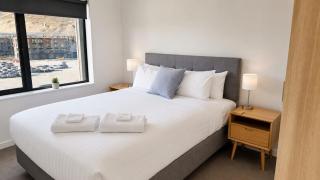 Toru Top Floor Apartment - Brand New & Convenient - 8
