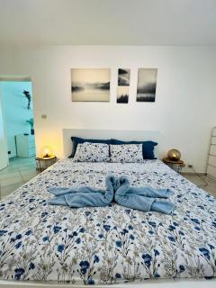 White haven, tropical gardens, pools, Walking distance Dominicus Beach, Estrella - 2