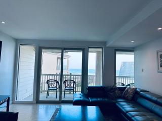 Beachfront Getaway with Ocean View and Resort Amenities - 4