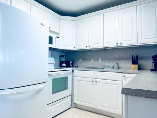Beachfront Getaway with Ocean View and Resort Amenities - 2