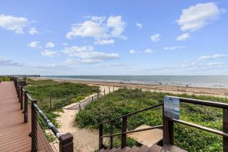 Coastal Escape 3BR Condo with Private Beach Access - 6
