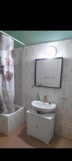 Afonta's Greenhouse King's Studio Apartment - 2
