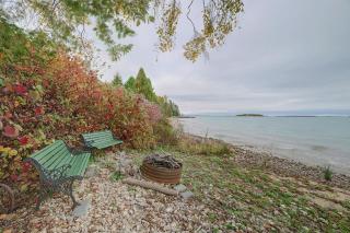 Lakefront De Tour Village Home w/ Deck & Fire Pit! - 9