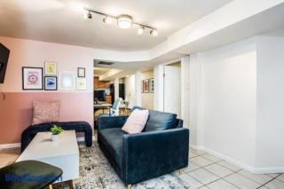 Free Parking l Patio and Fire Pit l Near Train, attractions and ORD l Dog Friendly - 6