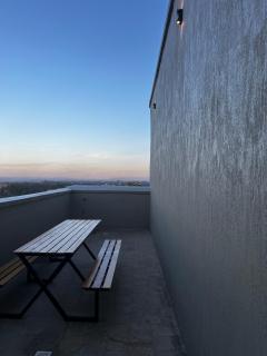 Quiet, cozy, fast Wi-Fi, ready for stays - 2